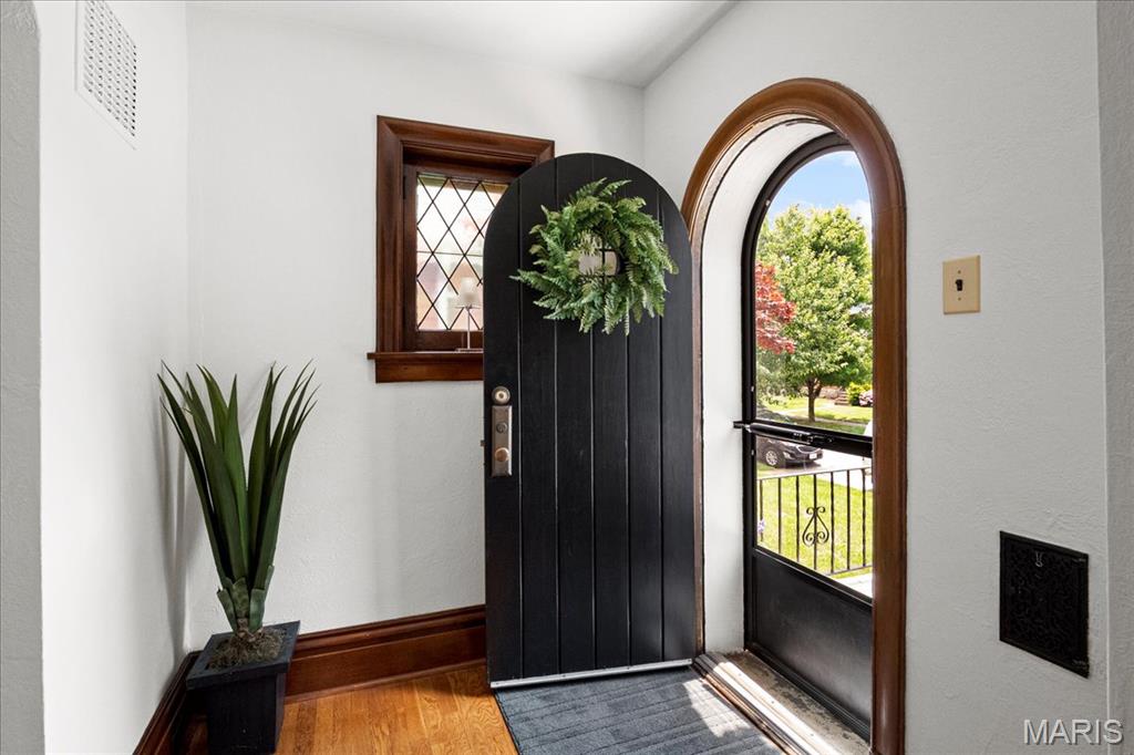 St Louis, Missouri 63109, United States, 2 Bedrooms Bedrooms, ,2 BathroomsBathrooms,Residential,Pending,154014