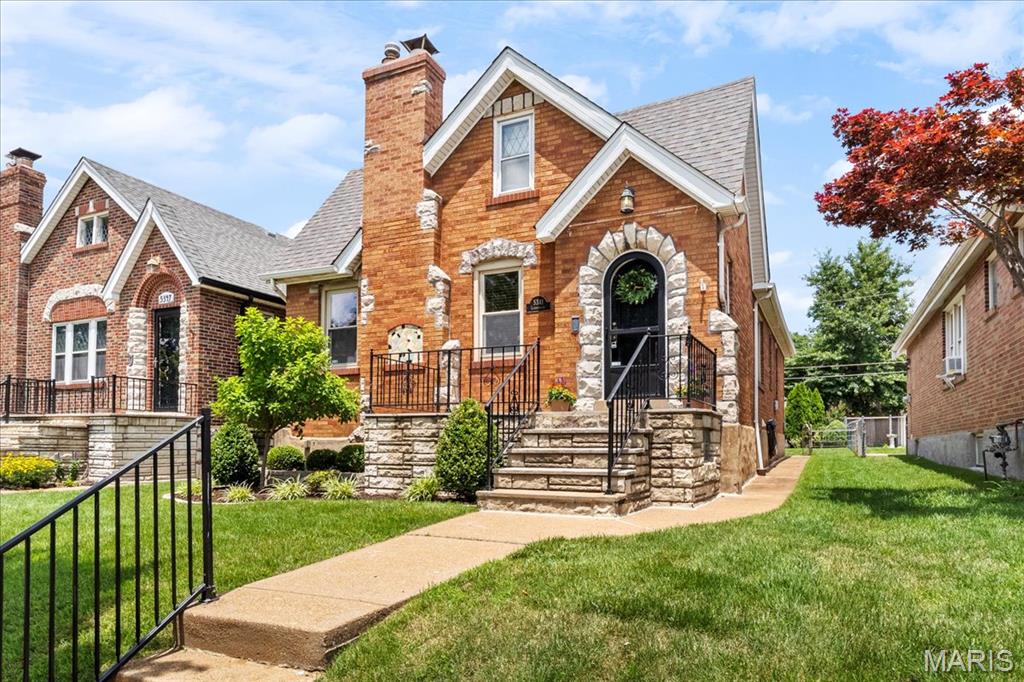 St Louis, Missouri 63109, United States, 2 Bedrooms Bedrooms, ,2 BathroomsBathrooms,Residential,Pending,154014