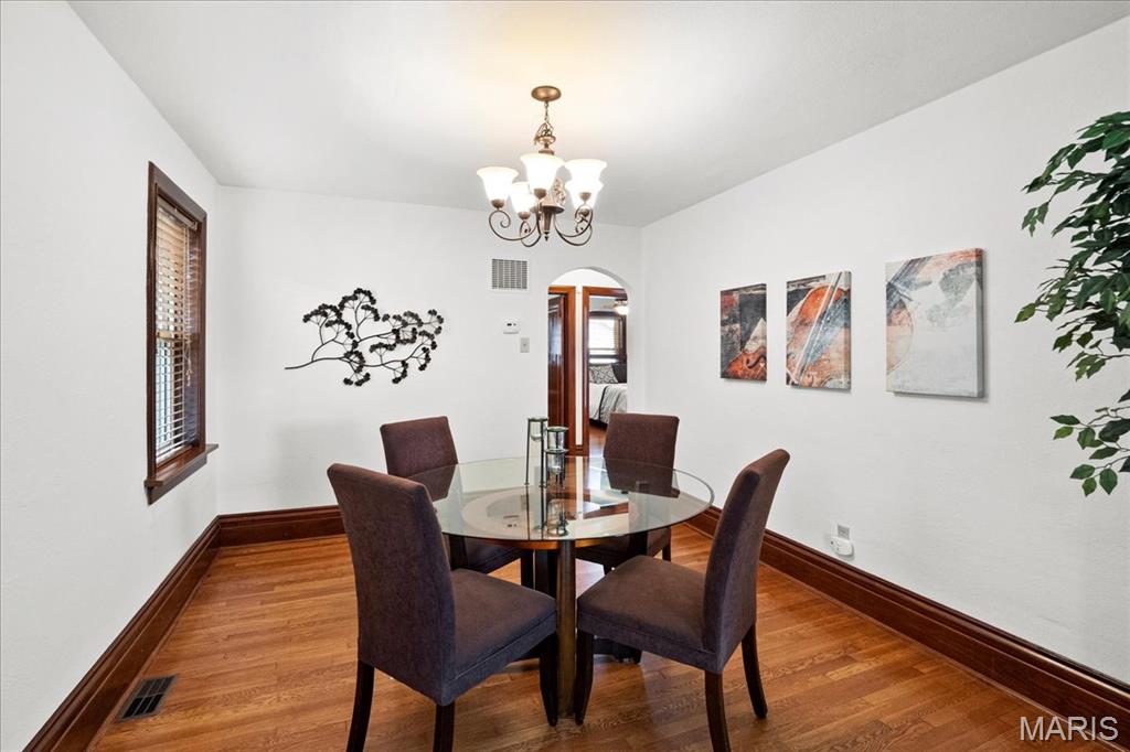 St Louis, Missouri 63109, United States, 2 Bedrooms Bedrooms, ,2 BathroomsBathrooms,Residential,Pending,154014