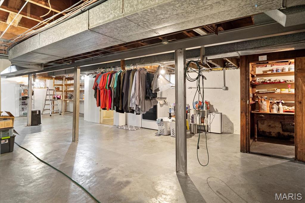 St Louis, Missouri 63109, United States, 2 Bedrooms Bedrooms, ,2 BathroomsBathrooms,Residential,Pending,154014