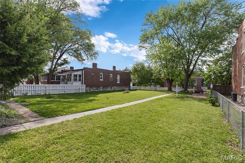 Tiny photo for 4230 S 37th Street, St Louis, MO 63116 (MLS # 26026406)