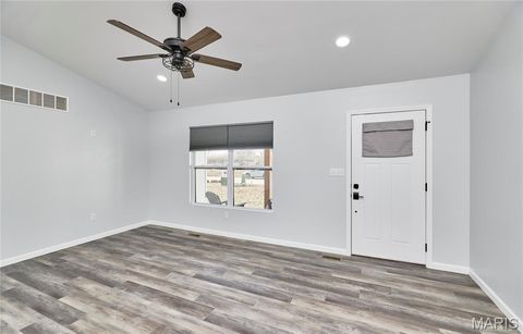 Tiny photo for 501 Gaw Court, Bowling Green, MO 63334 (MLS # 26000907)