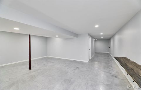 Tiny photo for 501 Gaw Court, Bowling Green, MO 63334 (MLS # 26000907)