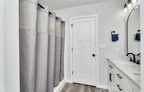 Tiny photo for 501 Gaw Court, Bowling Green, MO 63334 (MLS # 26000907)