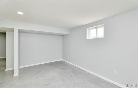 Tiny photo for 501 Gaw Court, Bowling Green, MO 63334 (MLS # 26000907)