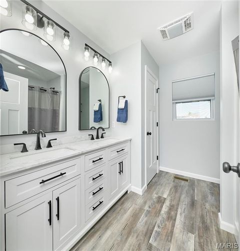 Tiny photo for 501 Gaw Court, Bowling Green, MO 63334 (MLS # 26000907)