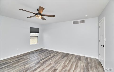 Tiny photo for 501 Gaw Court, Bowling Green, MO 63334 (MLS # 26000907)