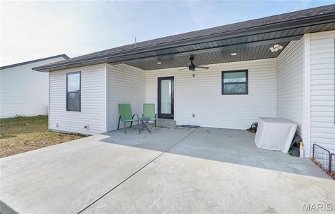 Tiny photo for 501 Gaw Court, Bowling Green, MO 63334 (MLS # 26000907)