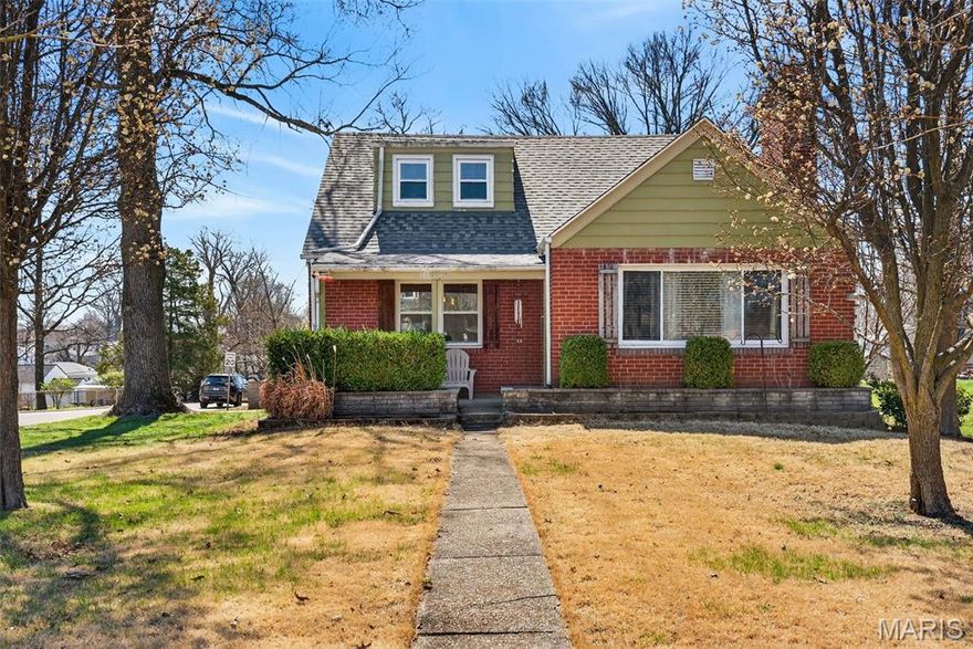 Step inside to 10408 Eaglewood, a beautiful brick home on a spacious corner lot! Featuring warm hardwood floors, arched doorways, and a bright, inviting living space. The kitchen features modern updates and a cozy breakfast area with plenty of natural light. Enjoy the added privacy of a fully fenced backyard—perfect for pets, play, or entertaining. A great opportunity to own a home with room to relax both inside and out! Brand new roof March 2026!