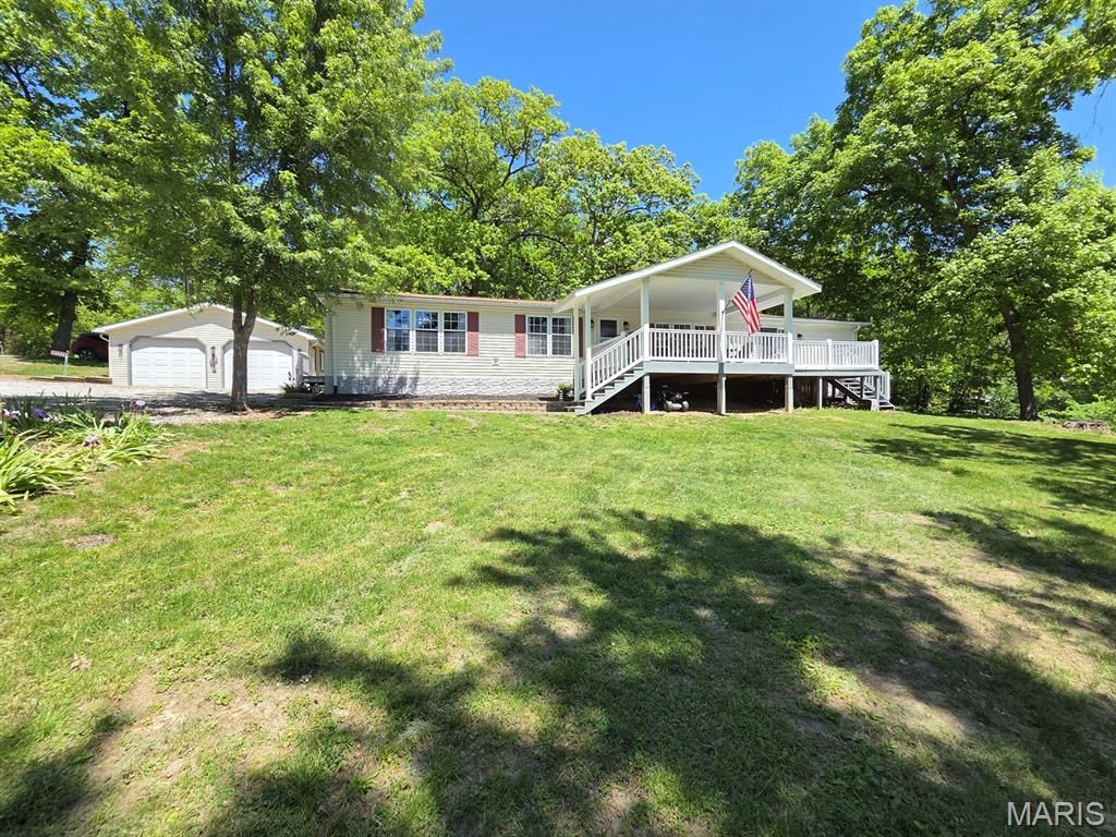 Photo of 34045 Lake Shore Drive, Canton, MO 63435 (MLS # 26029058)