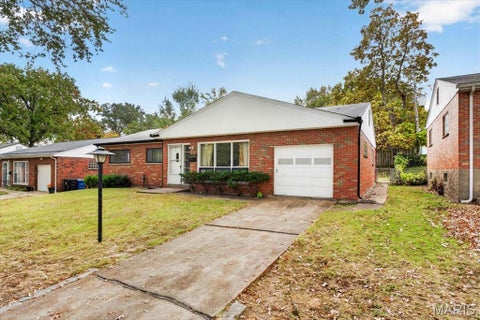 Tiny photo for 7730 Peach Tree Lane, University City, MO 63130 (MLS # 26061547)