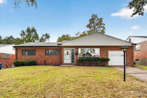 Photo of 7730 Peach Tree Lane, University City, MO 63130 (MLS # 26061547)