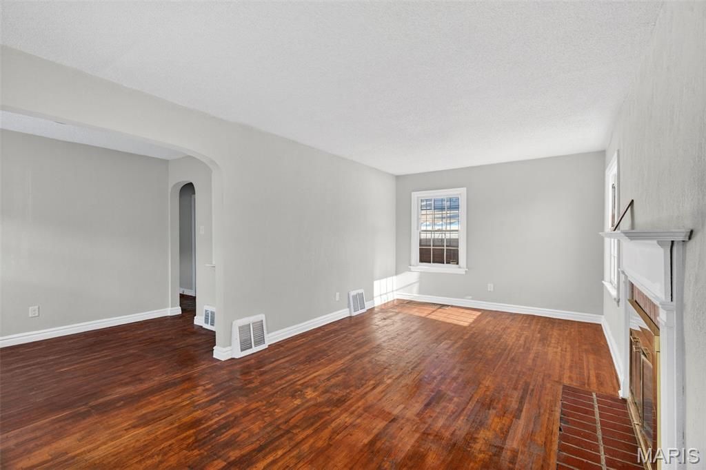 Photo of 6713 Kenwood Drive, Normandy, MO 63121 (MLS # 25080044)