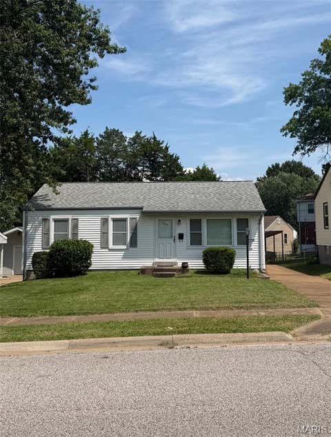 Photo of 3604 Saint Cosmas Lane, St Ann, MO 63074 (MLS # 26046449)