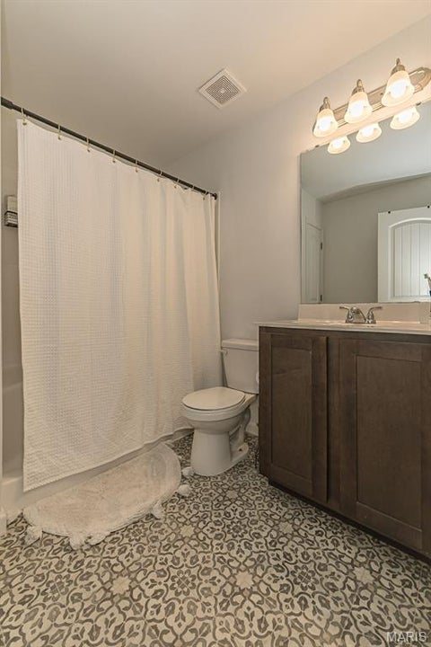 Tiny photo for 162 Williamsburg Lane, Troy, MO 63379 (MLS # 26048046)