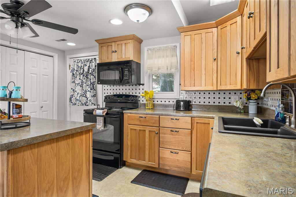 Shady Oaks Sub - Residential