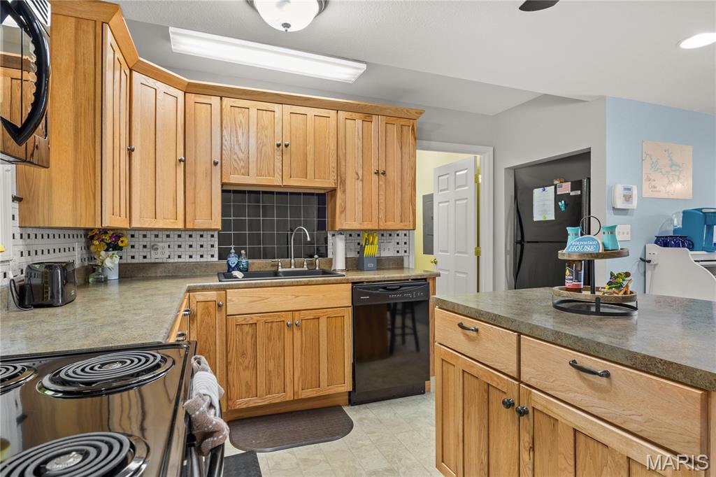 Shady Oaks Sub - Residential