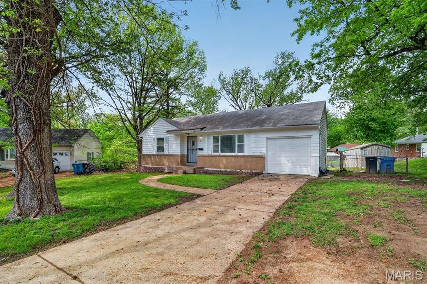 This home offers2 bedrooms, 1 full bath and a functional layout with generous living space and strong potential for updates or investment. Situated on a nice lot with convenient access to schools, shopping, dining, and major highways, this property provides easy commuting to surrounding areas. Ideal for investors or buyers looking to add value. Don’t miss the potential this home has to offer!