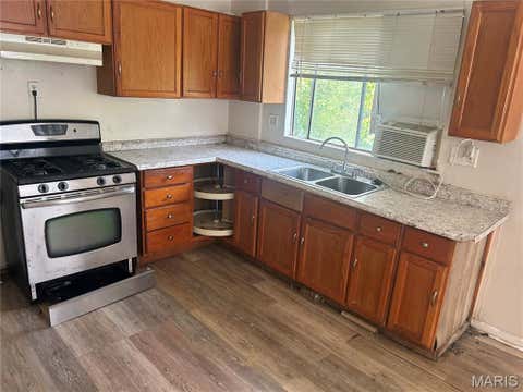Tiny photo for 7205 Sapphire Avenue, St Louis, MO 63136 (MLS # 26052647)