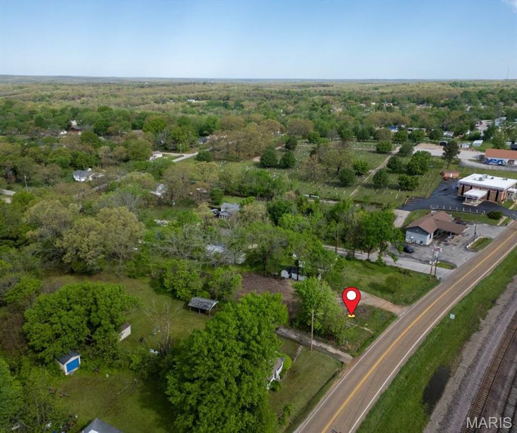 Photo of 302 S Commercial Street, Crocker, MO 65452 (MLS # 26024103)