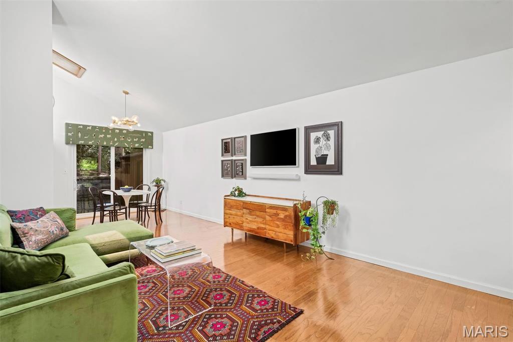 1458 Pine Row Court