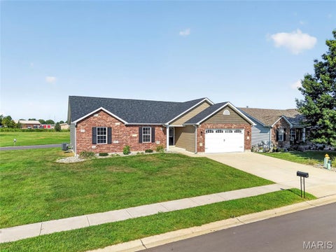Tiny photo for 13 Berkshire Court, Troy, MO 63379 (MLS # 26055319)