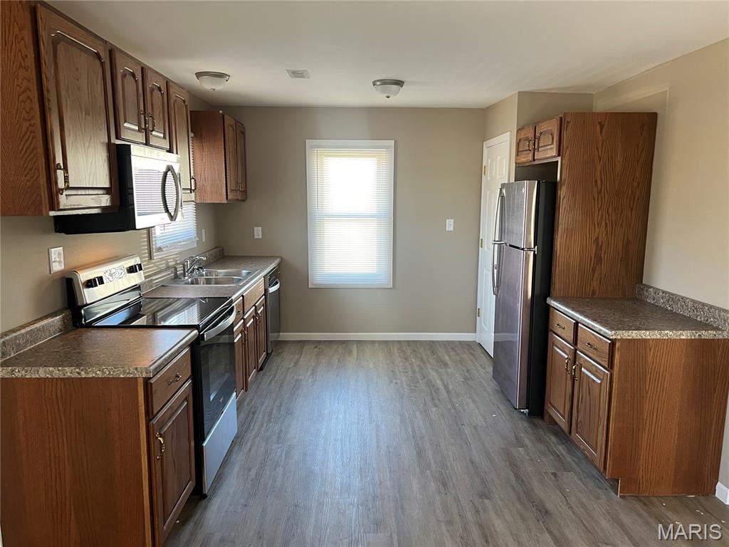 1ST R.R. BLOCK - Residential