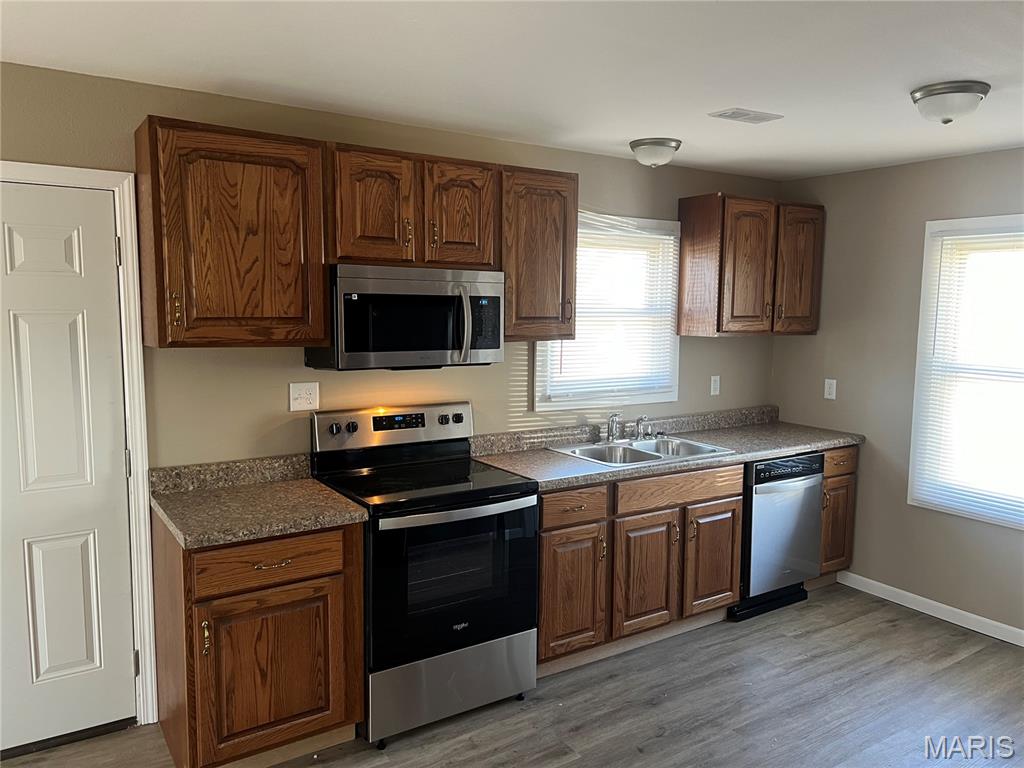 1ST R.R. BLOCK - Residential