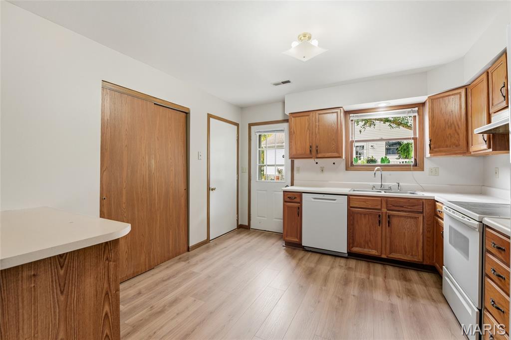 Parkway Manor - Residential