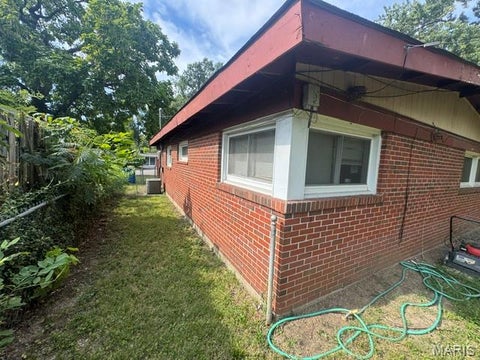 Tiny photo for 8351 Graybirch Drive, Berkeley, MO 63134 (MLS # 26058934)