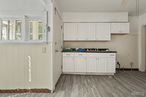 Tiny photo for 404 W Kirkham Avenue, Webster Groves, MO 63119 (MLS # 26014997)