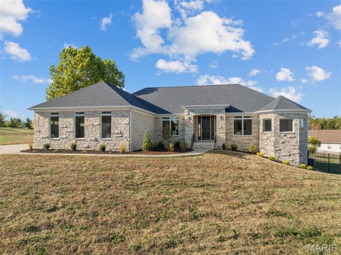 Photo of 433 Gnarlyvine Court, Washington, MO 63090 (MLS # 26069238)