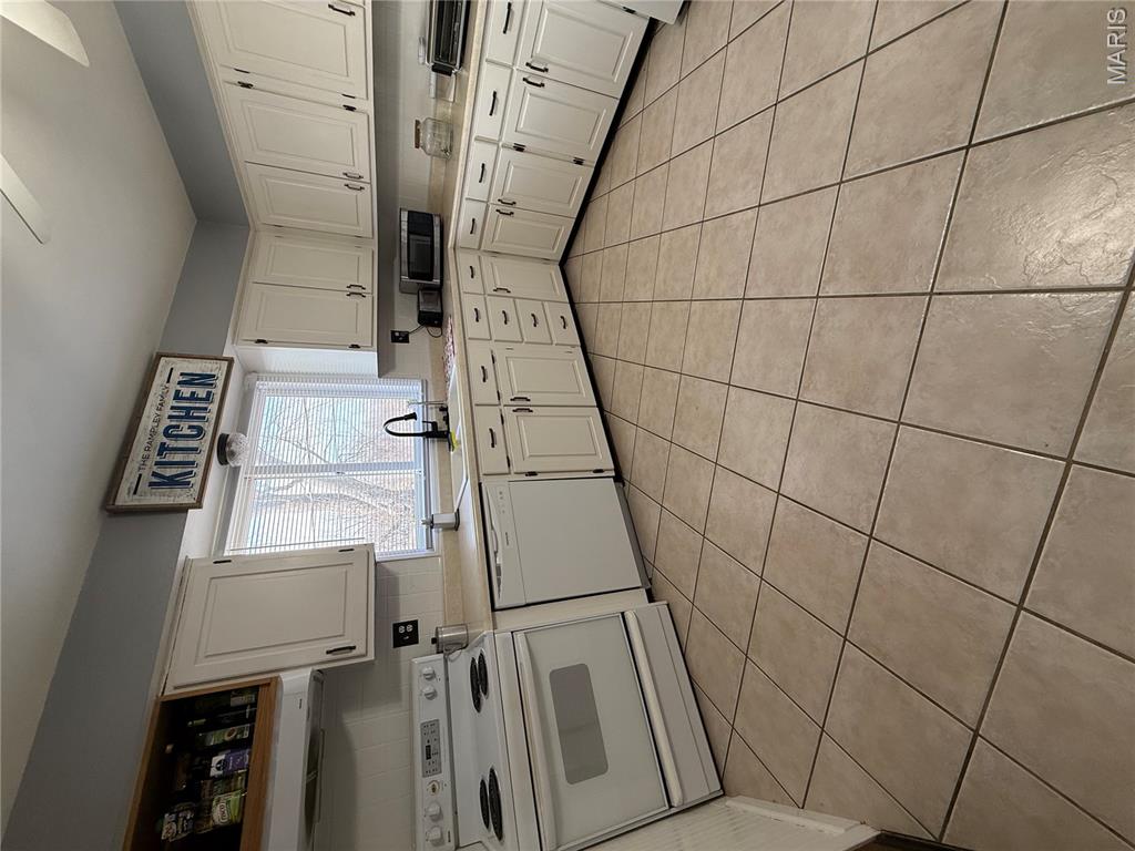 Landgrafs Sub - Residential Lease