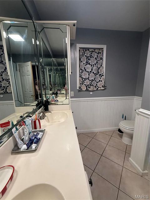 Tiny photo for 1261 Kingsway Drive, Cape Girardeau, MO 63701 (MLS # 26018575)