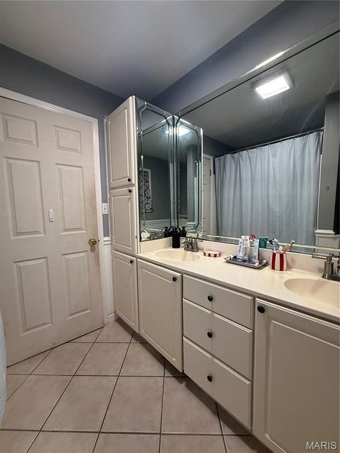 Tiny photo for 1261 Kingsway Drive, Cape Girardeau, MO 63701 (MLS # 26018575)