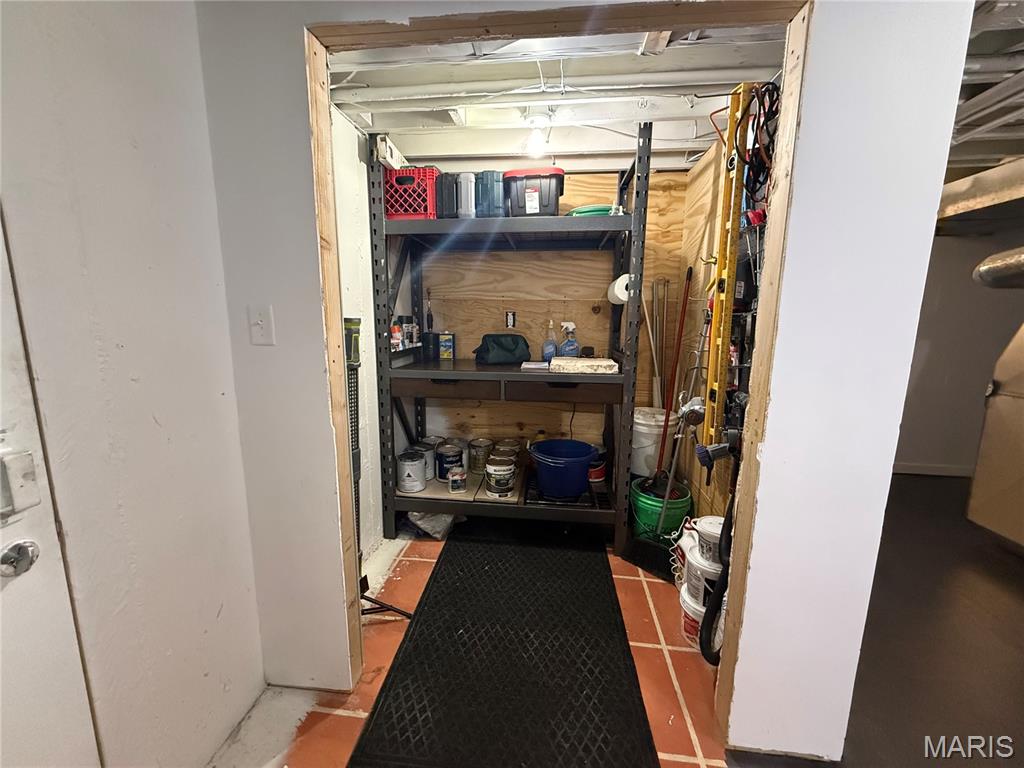 Landgrafs Sub - Residential Lease