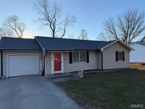 Photo of 1261 Kingsway Drive, Cape Girardeau, MO 63701 (MLS # 26018575)