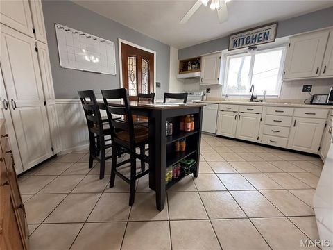 Tiny photo for 1261 Kingsway Drive, Cape Girardeau, MO 63701 (MLS # 26018575)