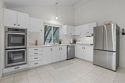 Tiny photo for 15350 Thistlebriar Court, Chesterfield, MO 63017 (MLS # 26028427)