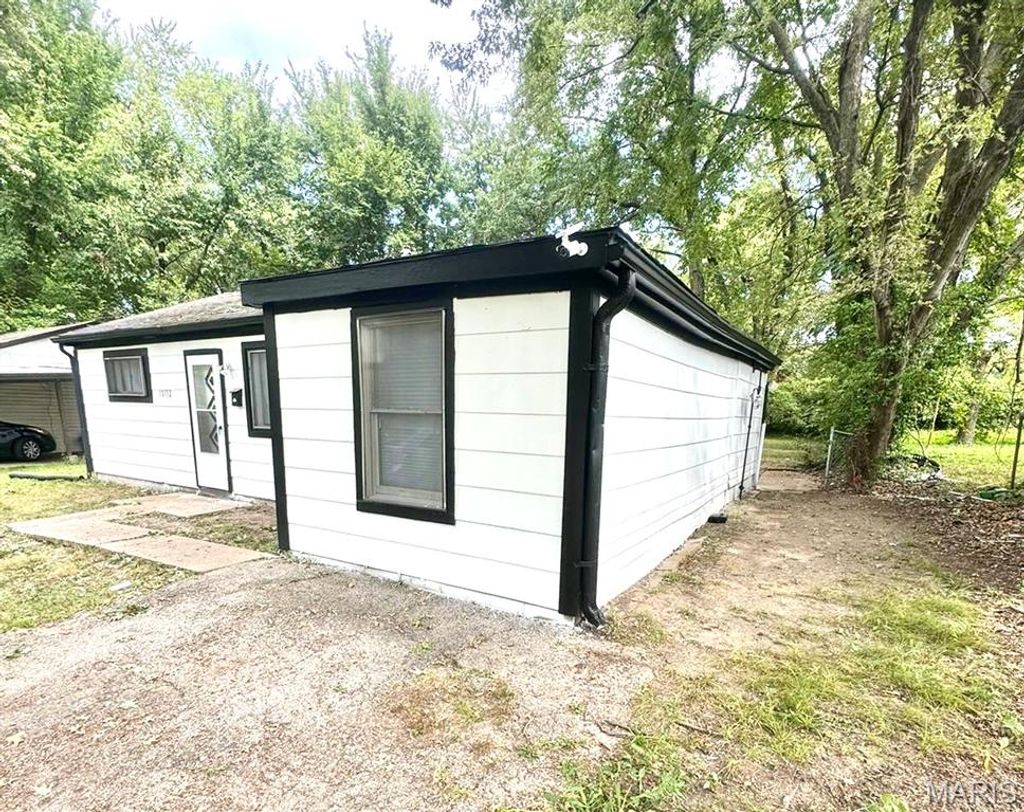 Photo of 10132 Duke Drive, St Louis, MO 63136 (MLS # 26008026)