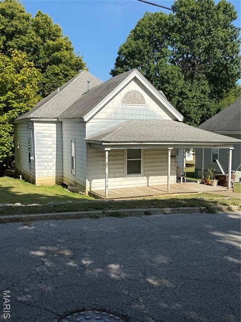 Tiny photo for 410 N 5th Street, Elsberry, MO 63343 (MLS # 25062344)