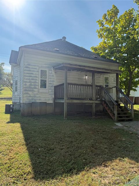 Tiny photo for 410 N 5th Street, Elsberry, MO 63343 (MLS # 25062344)