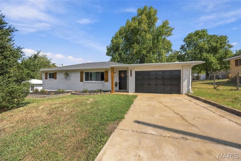 Photo of 1003 Glendale Street, Potosi, MO 63664 (MLS # 26060723)
