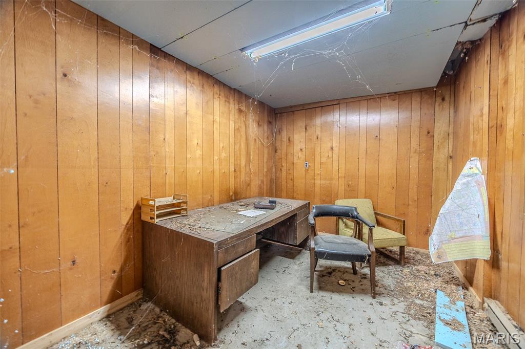 none - Commercial Sale