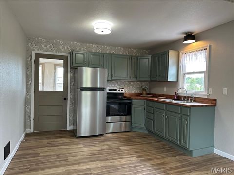 Tiny photo for 302 Cherry Avenue, Owensville, MO 65066 (MLS # 26031193)