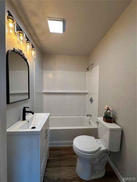 Tiny photo for 302 Cherry Avenue, Owensville, MO 65066 (MLS # 26031193)