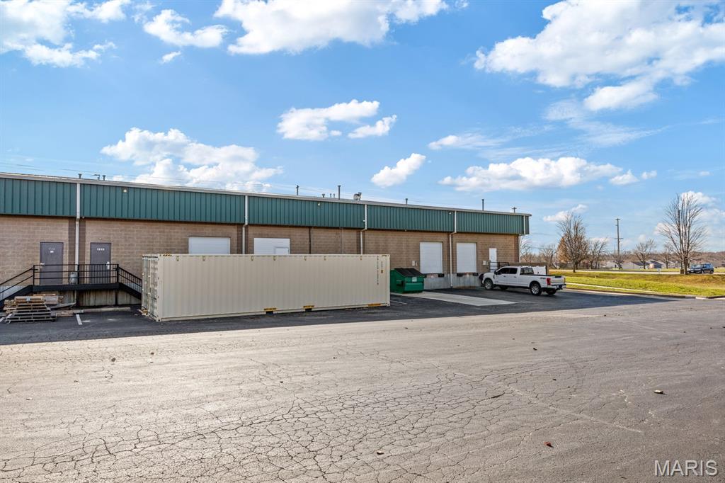 Country Side Carpets At Crossings - Commercial Lease