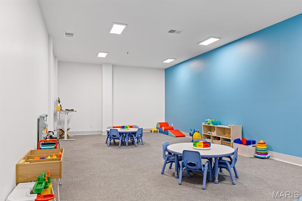 Country Side Carpets At Crossings - Commercial Lease