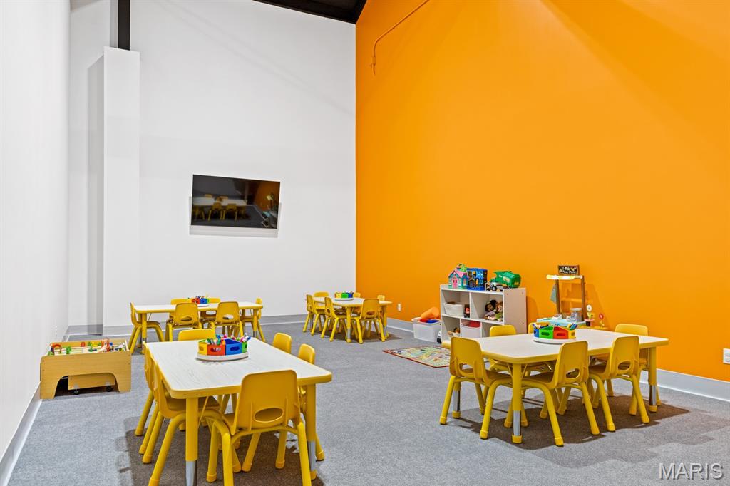 Country Side Carpets At Crossings - Commercial Lease