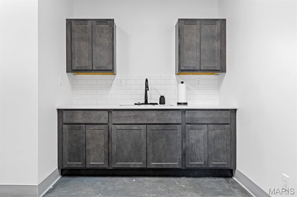 Country Side Carpets At Crossings - Commercial Lease